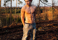 Damian Hardung nude and erotic photos