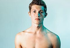 Damian Hardung nude and erotic photos