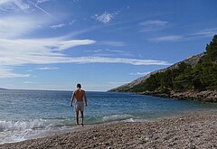 Damian Hardung nude and erotic photos