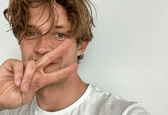 Damian Hardung nude and erotic photos