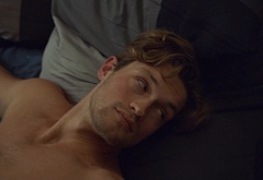 Damian Hardung shirtless in Softies 1-01 Episode 1 1