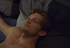 Damian Hardung shirtless in Softies 1-01 Episode 1 1