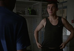 Michael Johnston shirtless in Teen Wolf 5-13 Codominance