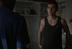Michael Johnston shirtless in Teen Wolf 5-13 Codominance