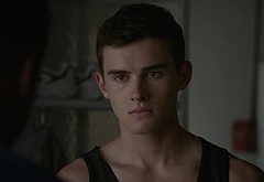 Michael Johnston shirtless in Teen Wolf 5-13 Codominance