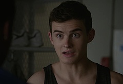 Michael Johnston shirtless in Teen Wolf 5-13 Codominance