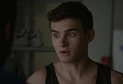 Michael Johnston shirtless in Teen Wolf 5-13 Codominance