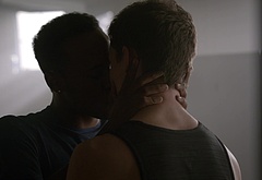 Michael Johnston shirtless in Teen Wolf 5-13 Codominance