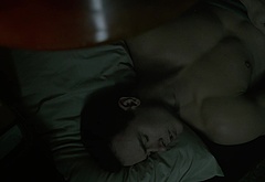 Michael Johnston shirtless in Teen Wolf 5-13 Codominance