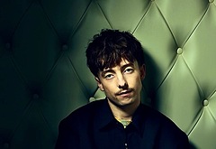Joe Bird shirtless and sexy photos