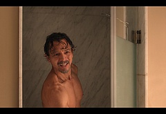 Benjamin Bratt nudes in Mother Of The Bride