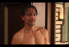 Benjamin Bratt nudes in Mother Of The Bride