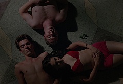 Shawn Hatosy sexy in Tangled