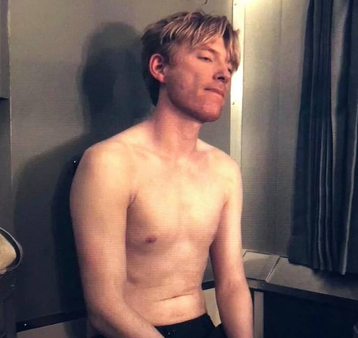 Domhnall Gleeson naked and sexy pics