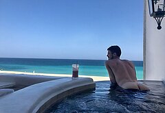 Grant Gustin nude and cock bulge pics