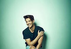 Grant Gustin nude and cock bulge pics