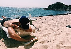 Grant Gustin nude and cock bulge pics