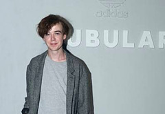 Alex Lawther shirtless and sexy pics