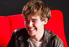 Alex Lawther shirtless and sexy pics