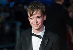 Alex Lawther shirtless and sexy pics
