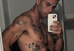 Mason Gooding nude and dick bulge photos
