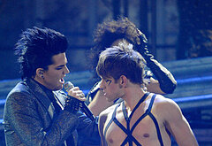 Adam Lambert hot gay kiss moments