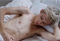 Troye Sivan nude and sexy photos