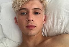 Troye Sivan nude and sexy photos