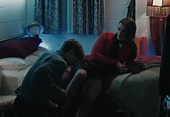 Jackson Gallagher gay kiss in Glitch