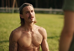 Tom Stevens nude and cock bulge scenes in Moonshine