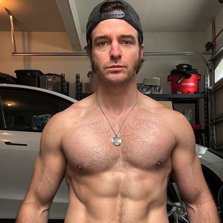 Jake Stormoen shirtless and hot selfie pics