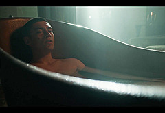 Archie Renaux shirtless scenes in Shadow And Bone