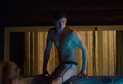 Archie Renaux shirtless scenes in The Other Zoey