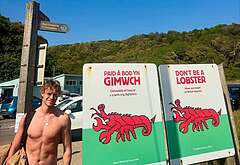 Tom Rhys Harries shirtless and cock bulge pics